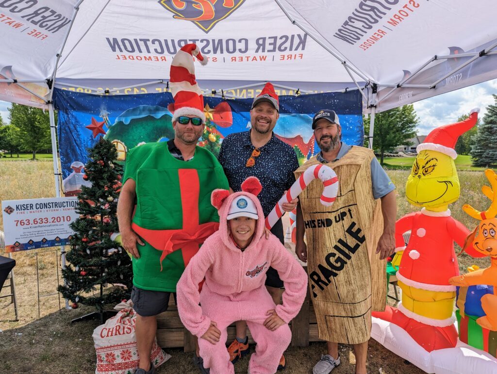 kiser construction christmas photo booth at the links at northfork