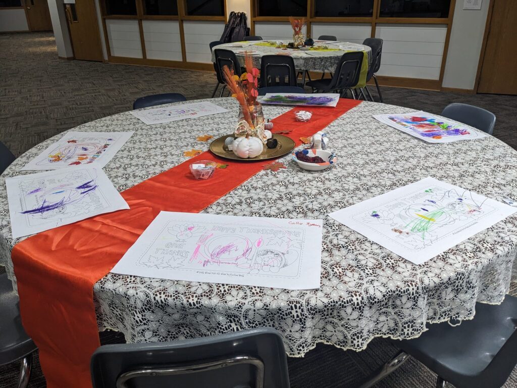 elk river community thanksgiving table settings