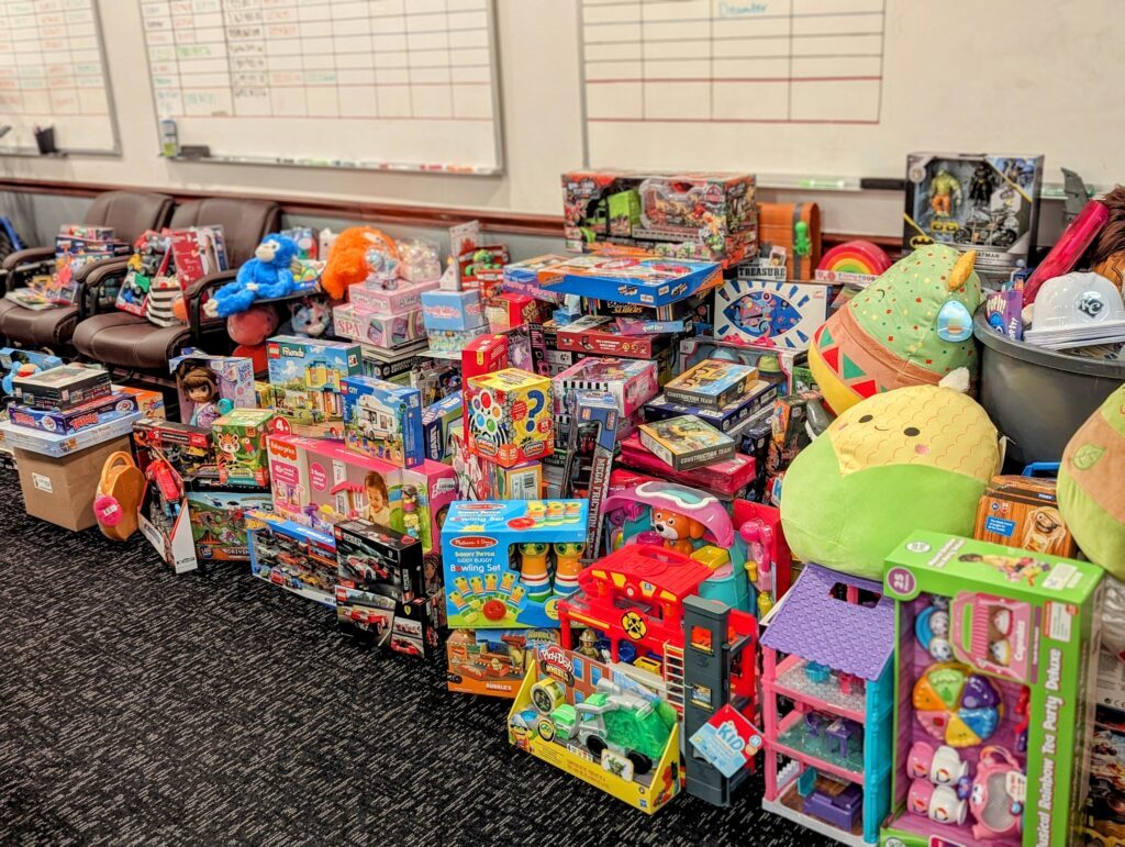 kiser construction toy drive donations