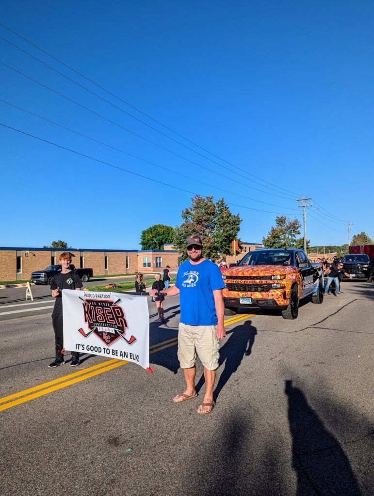 rsz_pxl_20240920_222608889 kiser construction elk river homecoming parade