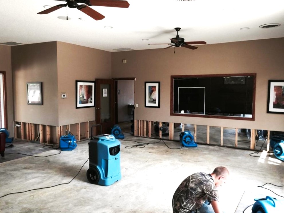 burst pipe cleanup